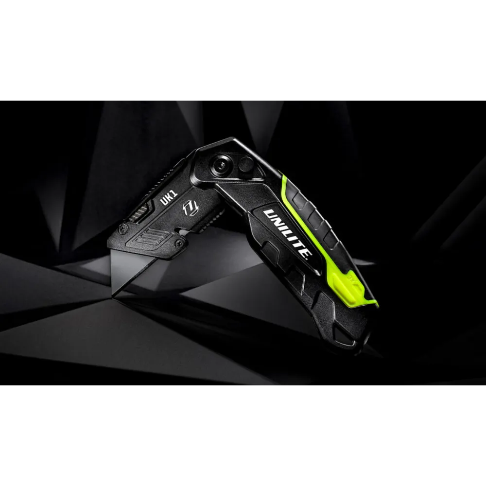 COUTEAU PLIANT AVEC RANGE LAME